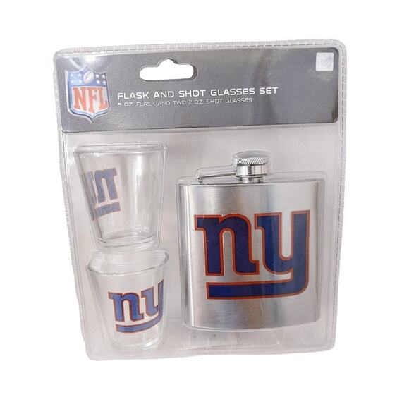 NEW YORK GIANTS Flask + 2 Shot Glasses Set Brushed Stainless Steel NFL Portable - Picture 3 of 5